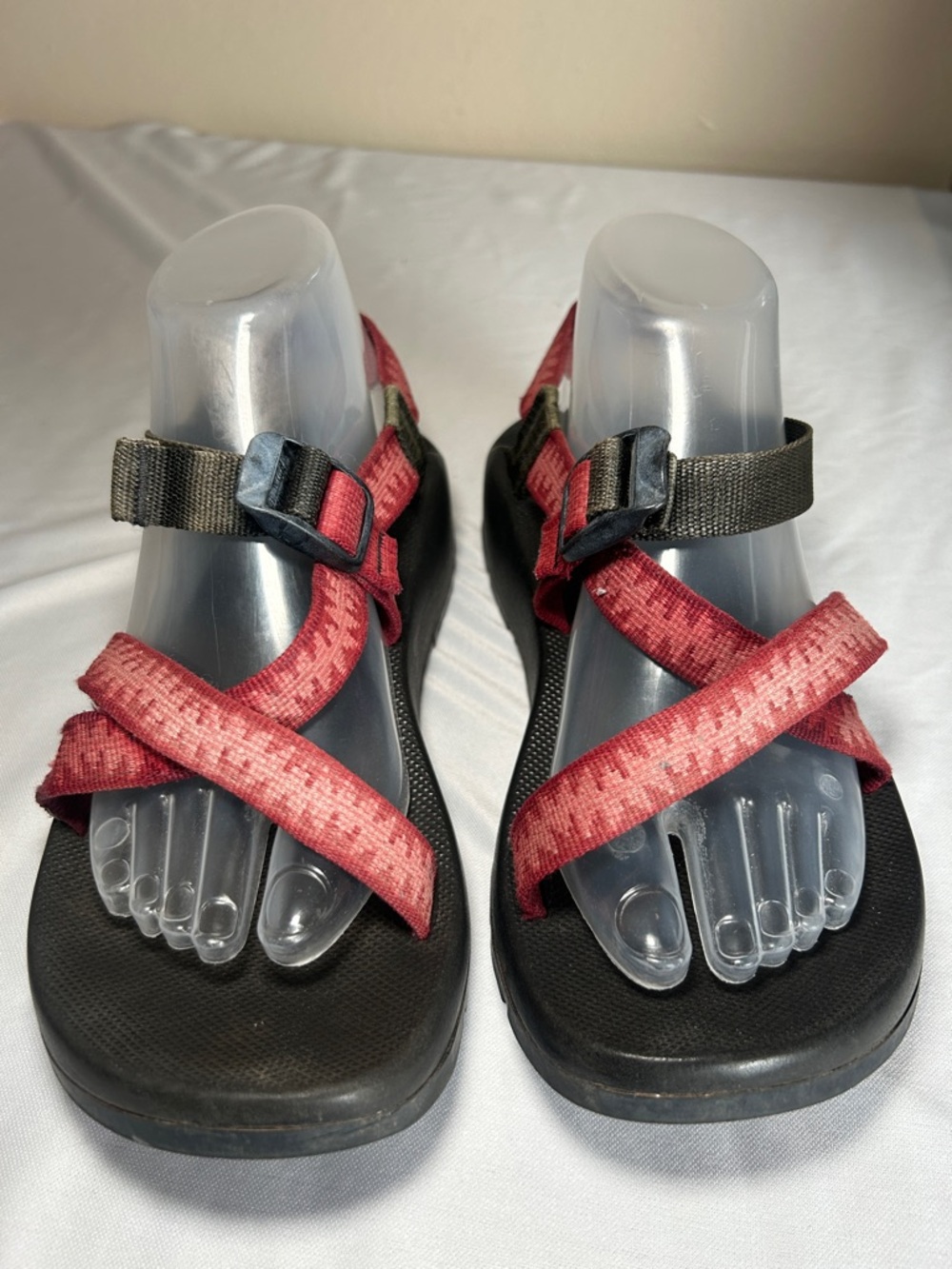 Chaco Adjustable Strap Classic Sandal Burgundy Size 9 - Picture 3 of 16